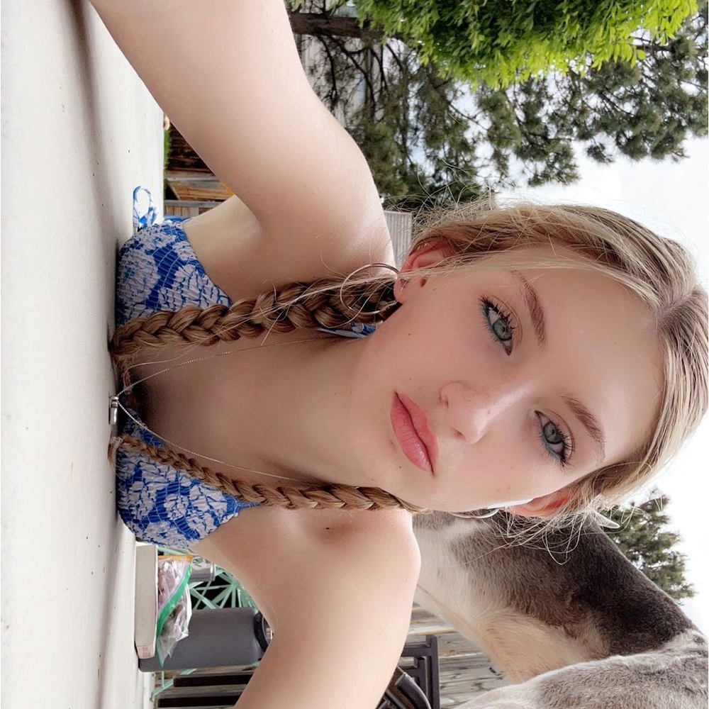 Meet your Posher, Lydia